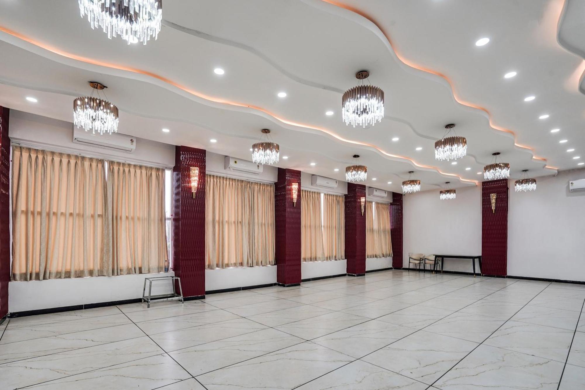 Townhouse Amanaka Formerly Hotel City Pride Rāipur Zewnętrze zdjęcie
